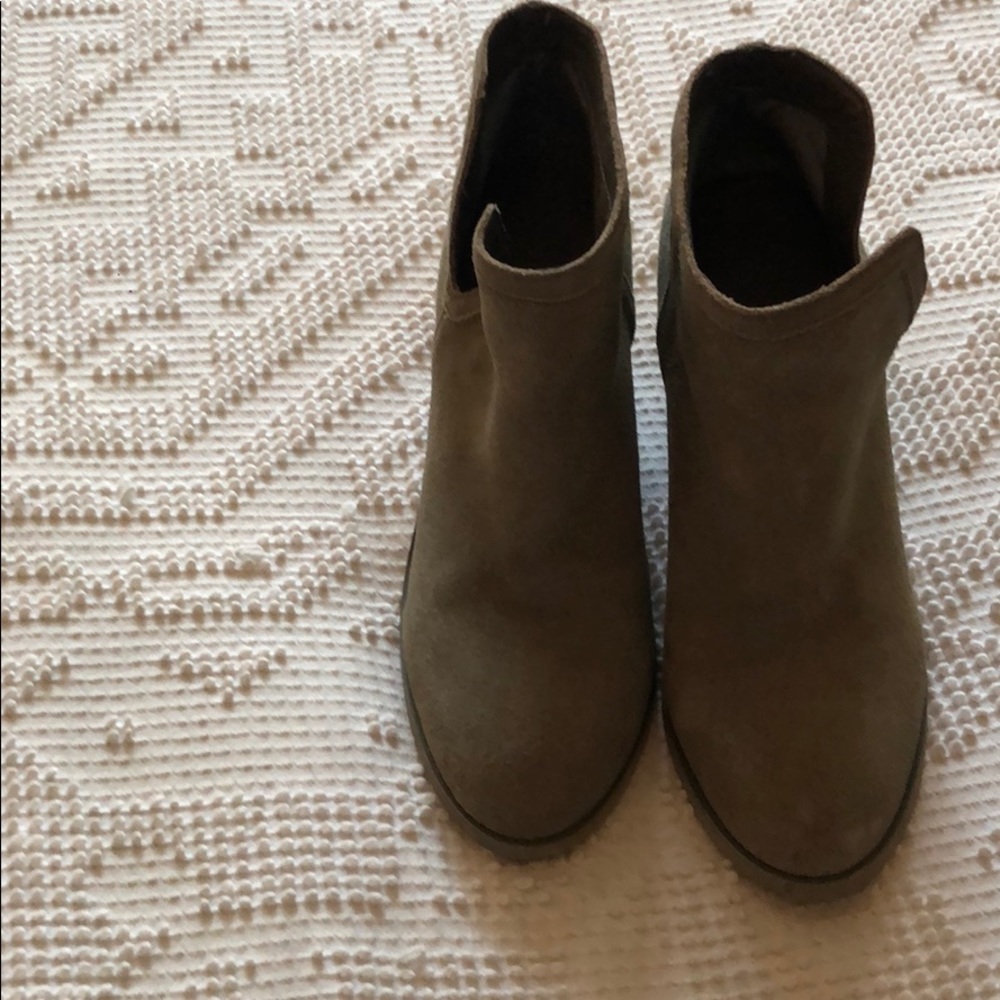 Urban Outfitter ankle booties